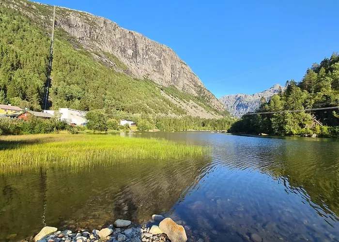 Trolltunga Overnatting Skjeggedal